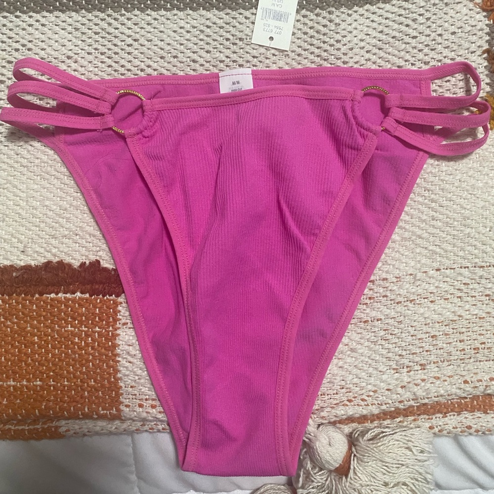 Aerie seamless ring panties.